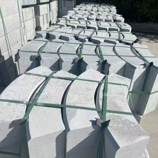 九江 芝麻灰弧形路沿石