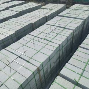 九江 芝麻白1.8公分火烧300*600地铺，清仓大甩卖