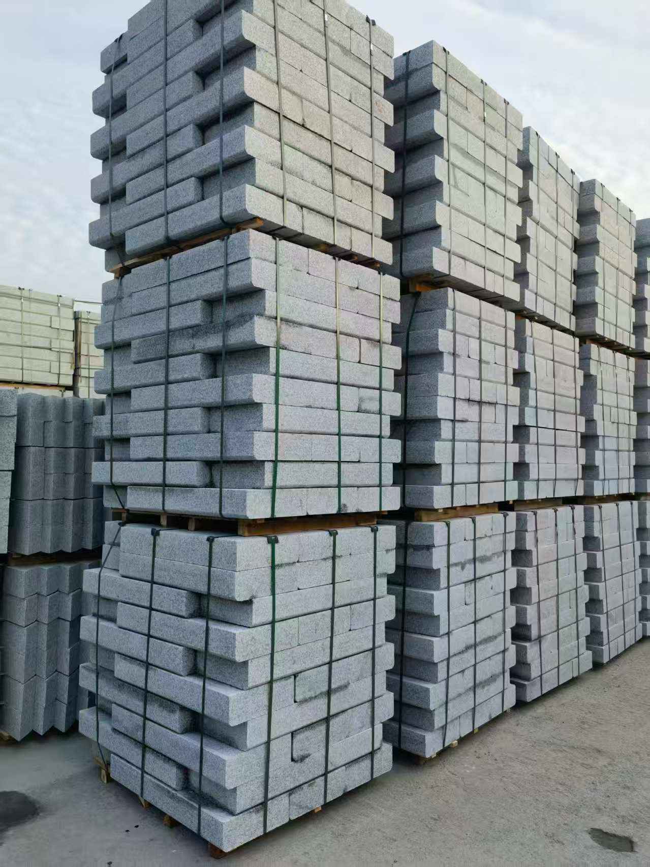 九江 路沿石（路侧石），颜色一致，尺寸标准