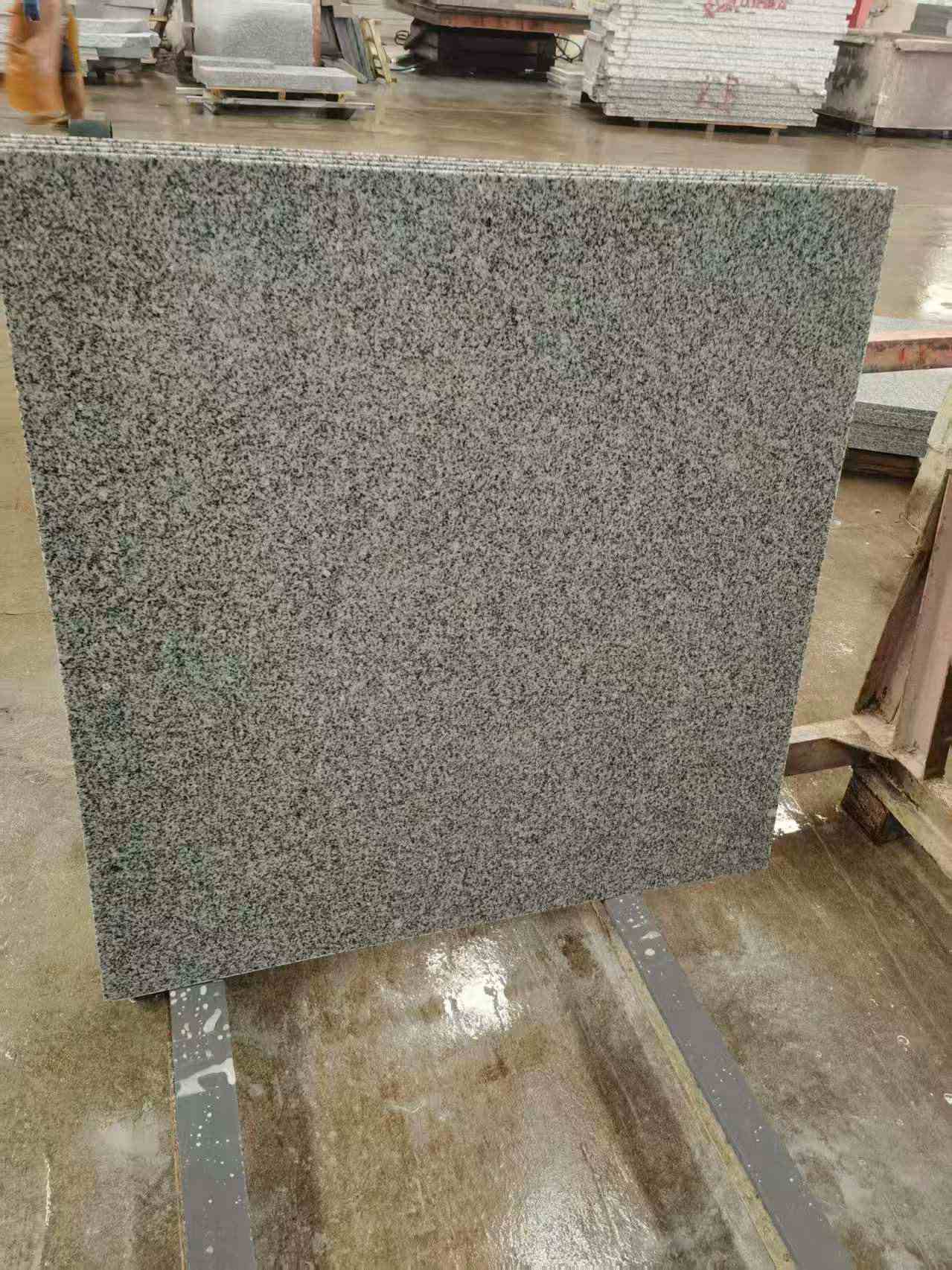 九江 芝麻白光面900*900，高地铁标准