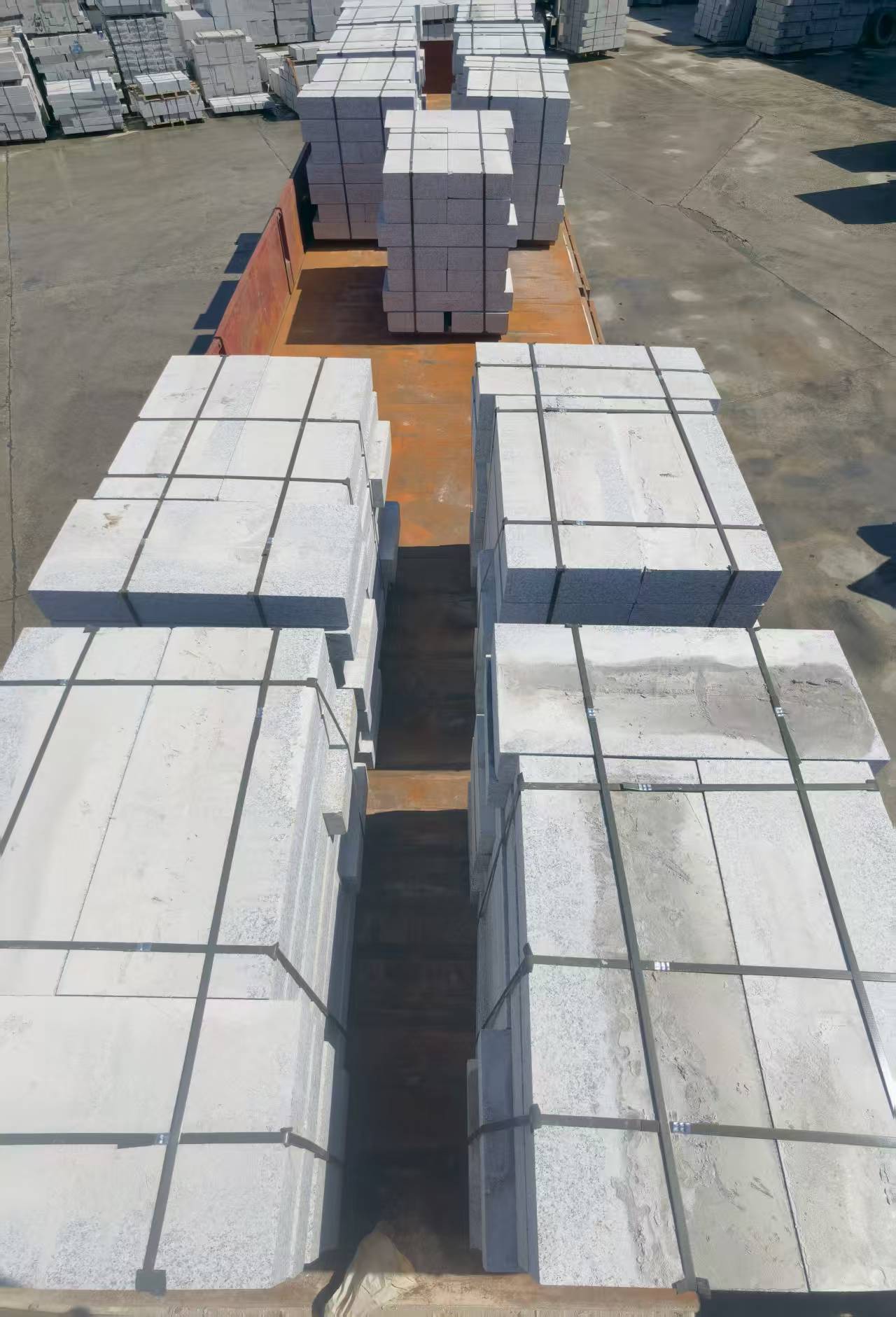 九江 路沿石装车出货