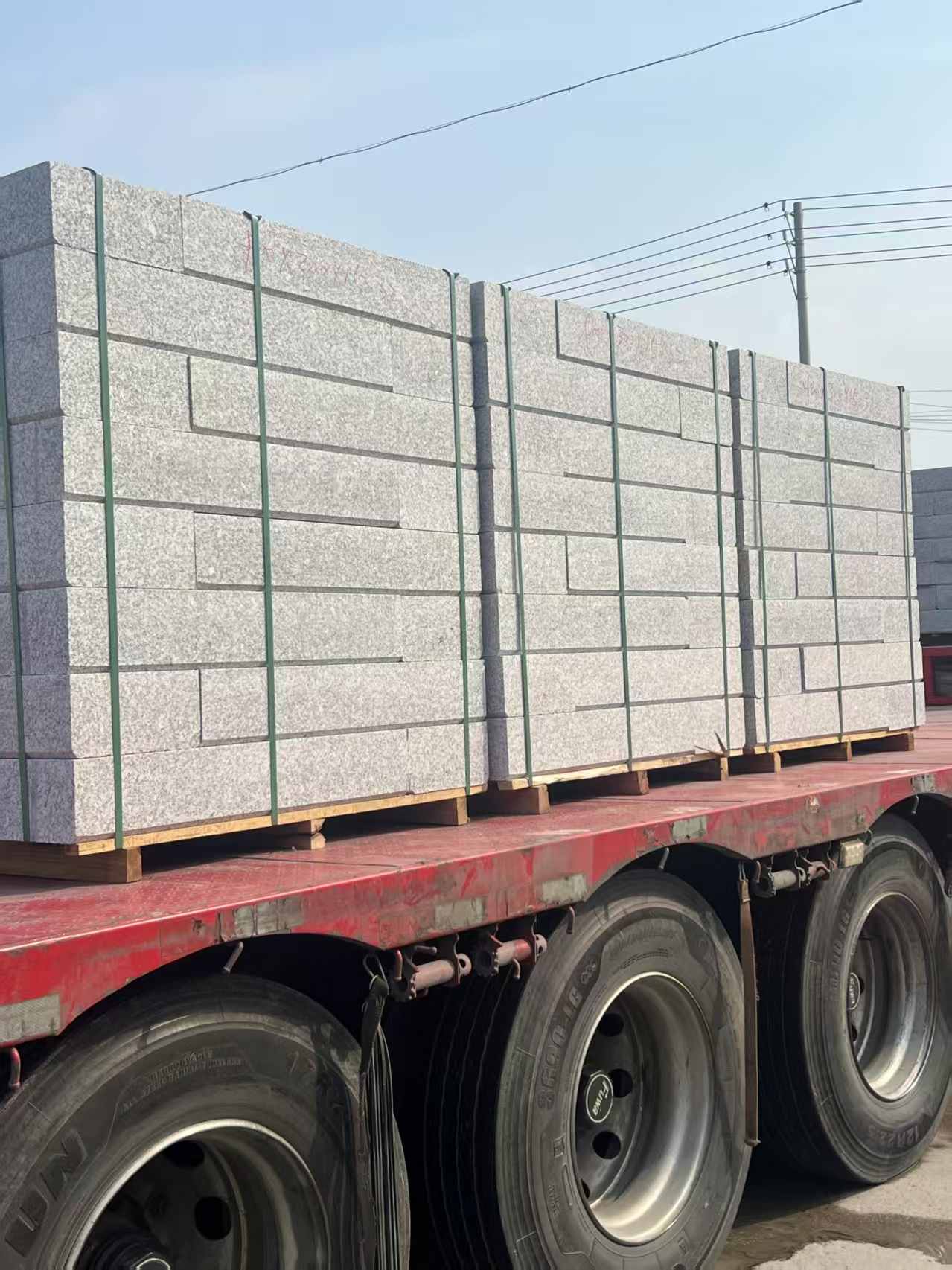 九江 芙蓉白路沿石装车