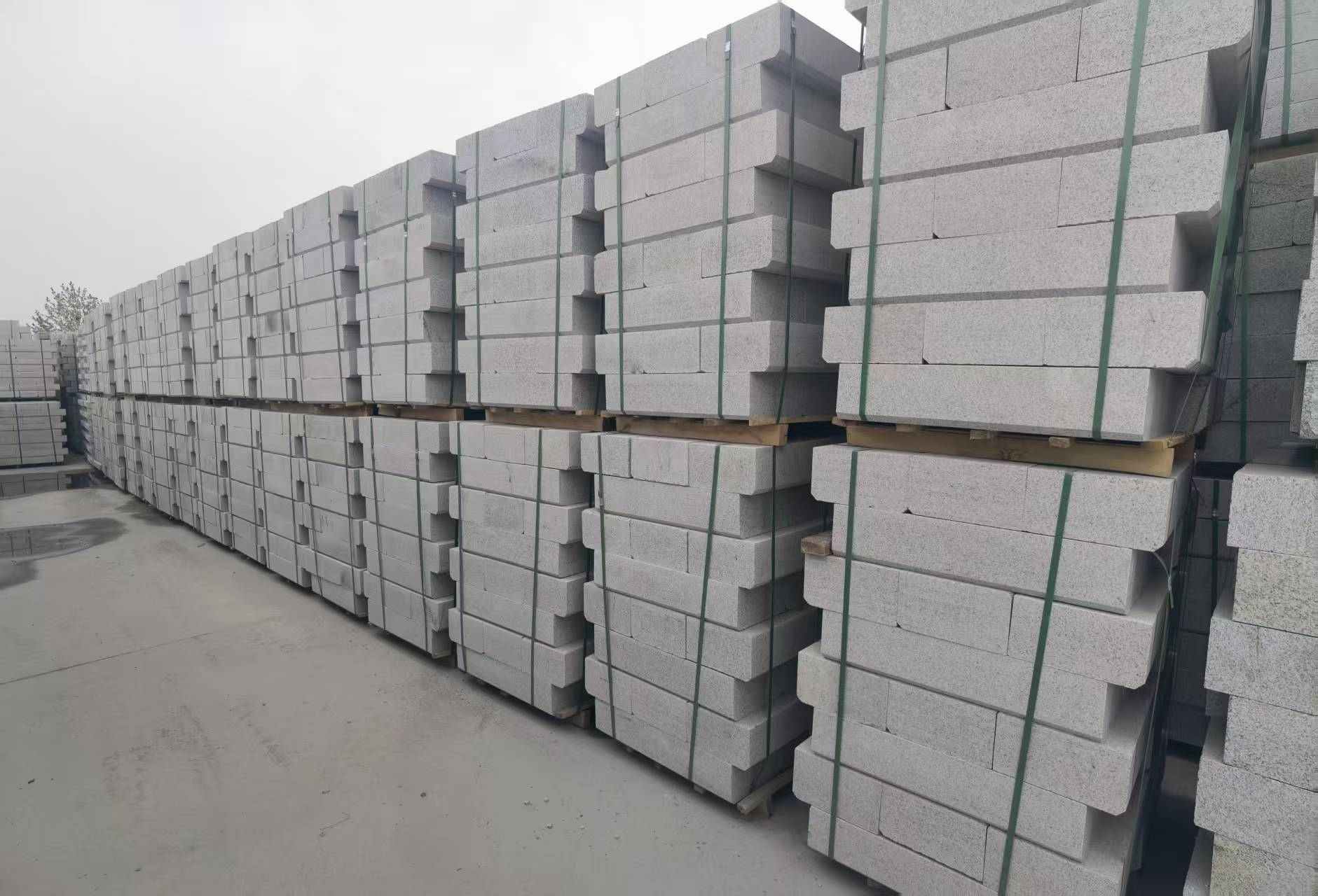 九江 芝麻白路沿石