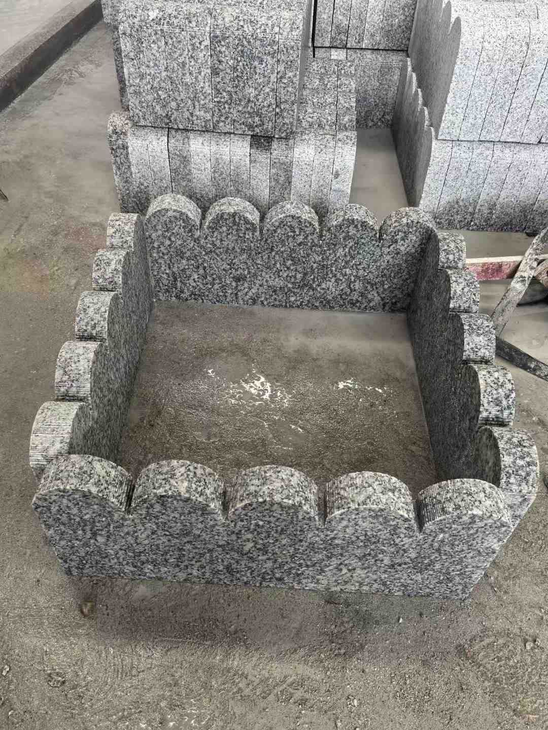 九江 花边石、花坛围栏石、花池界石、菜园栅栏石、镶边石、波浪状界石介绍