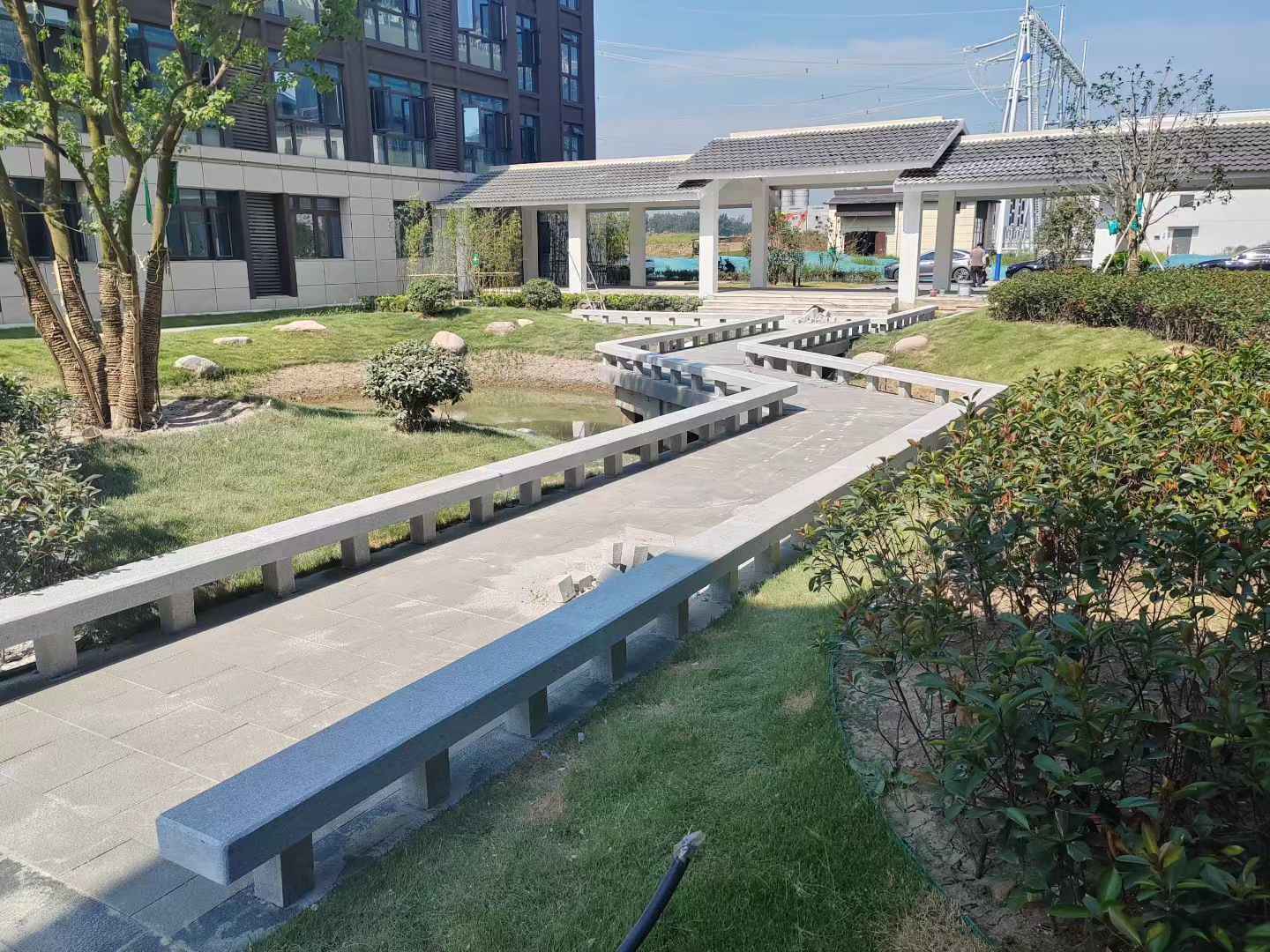 九江 芝麻灰小区坐凳&栏杆安装效果